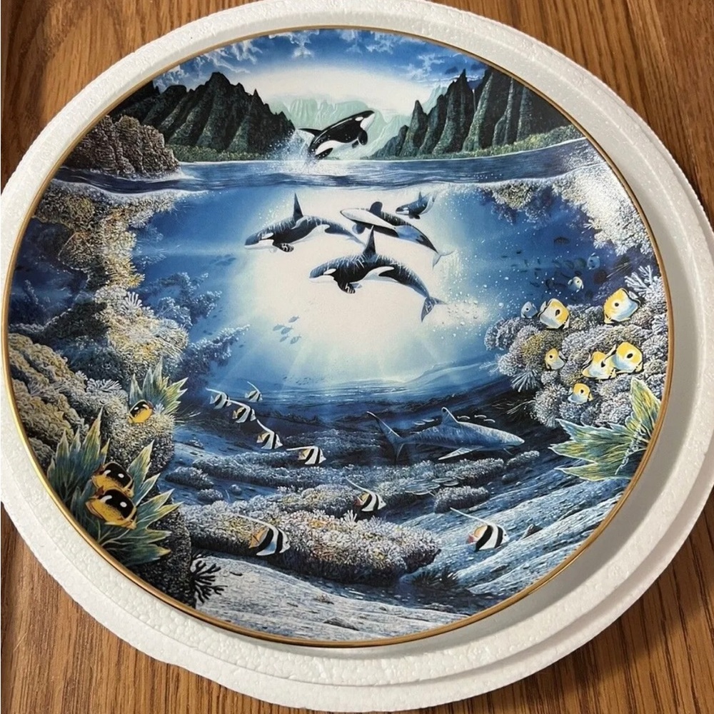 Danbury Mint Sunlit Glow Robert Lyn Nelson 1991 Underwater Paradise 8" Plate NEW